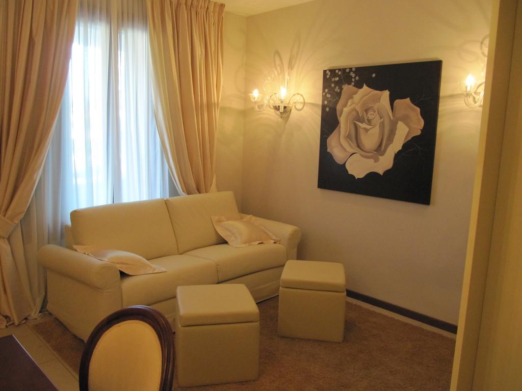 Apartment On Via Enrico Cialdini 3 Σιρμιόνε Εξωτερικό φωτογραφία